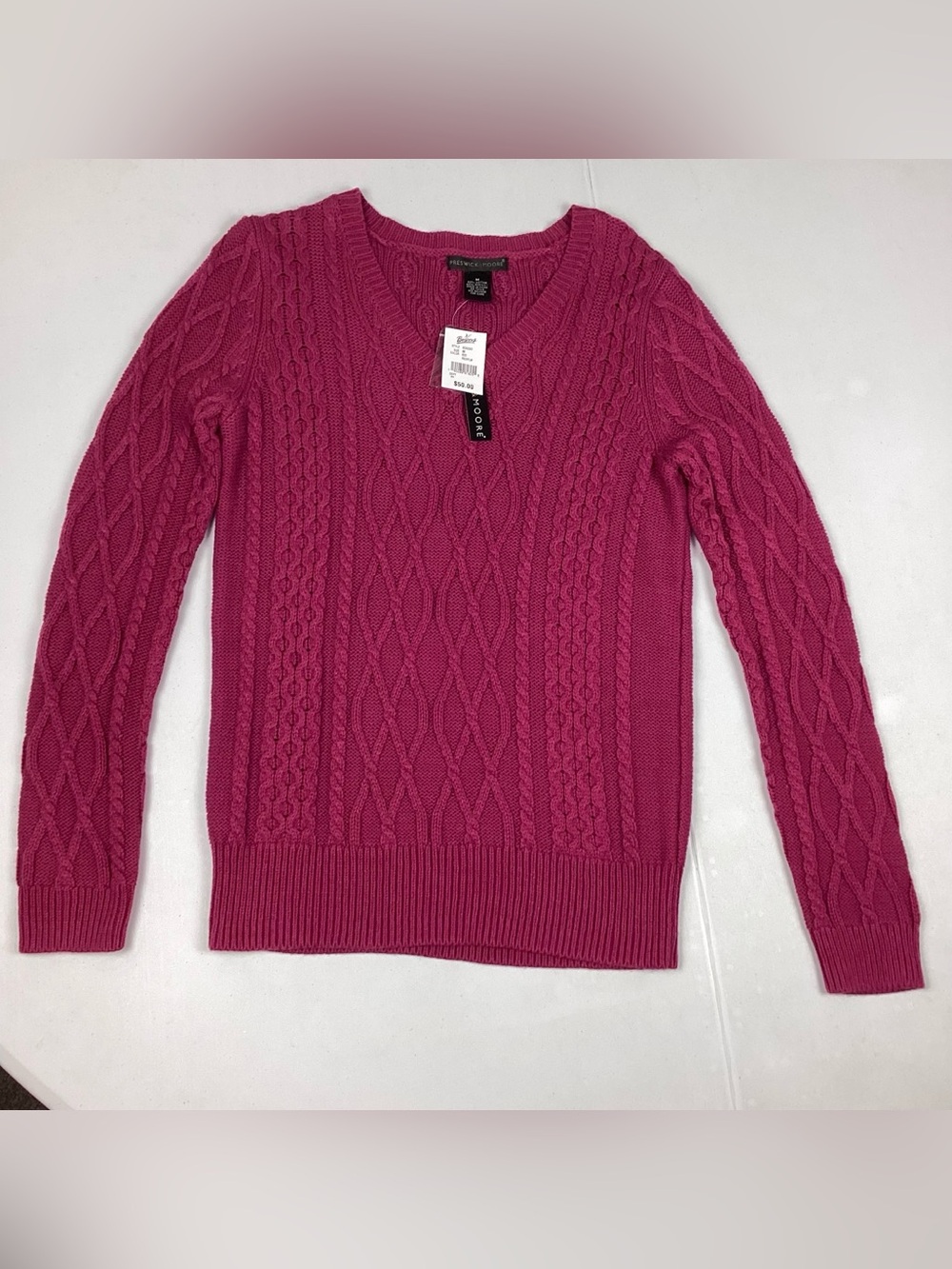 Preswick & Moore Cable Knit V-Neck Pullover Sweater Women’s Medium  NEW!